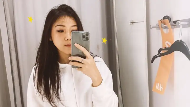 Bella Damaika Curhat Dari Aku yang Hancur Sendirian