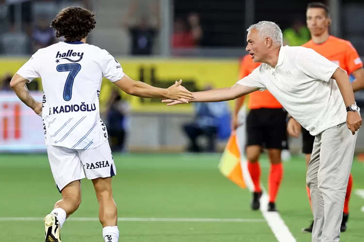 Debut Manis Mourinho, Fenerbahce Bungkam Lugano