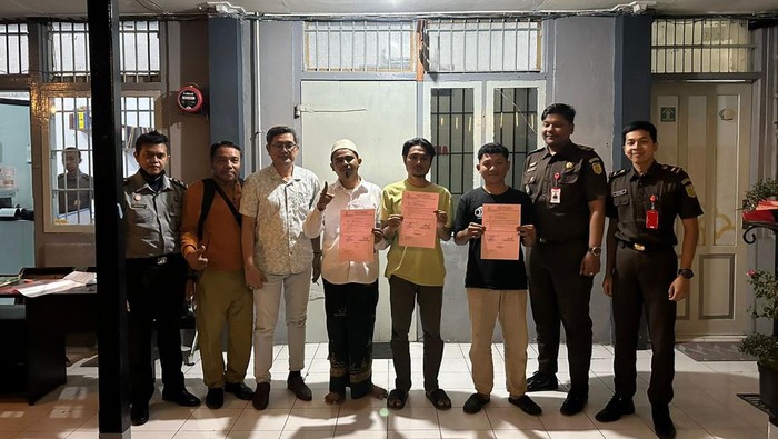 Gus Samsudin dan Anak Buahnya Divonis Bebas