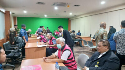 Kejaksaan Agung Serahkan Tersangka Kasus Korupsi Timah