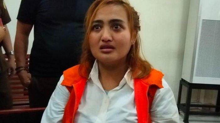 Lina Mukherjee Hamil di Penjara