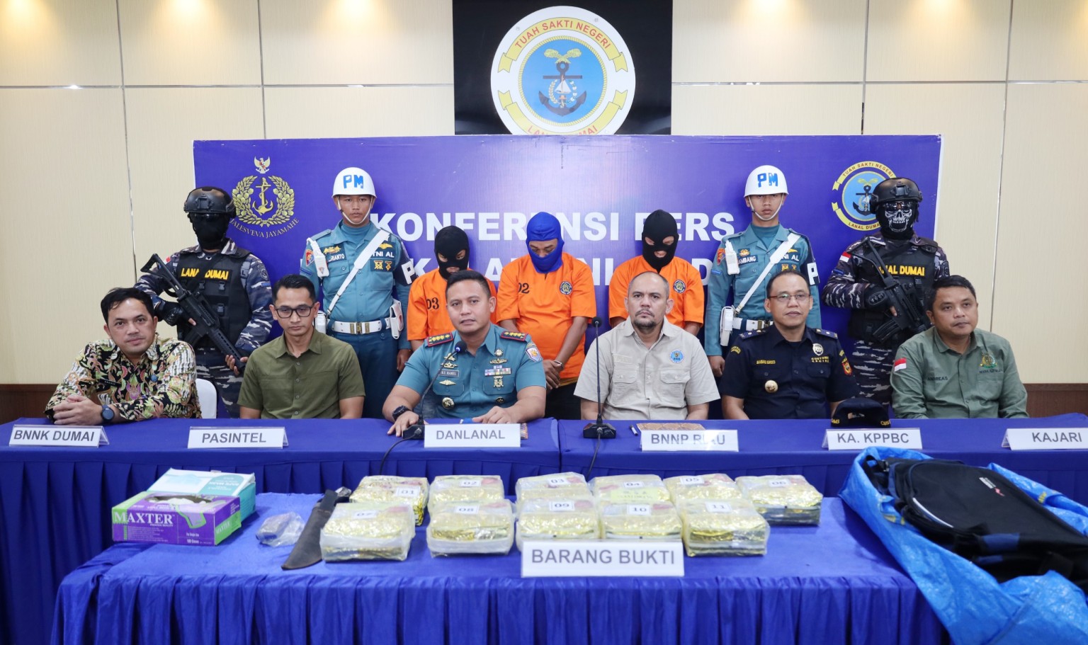 TNI AL Dumai Amankan 3 Kurir Sabu Senilai Rp40 Miliar