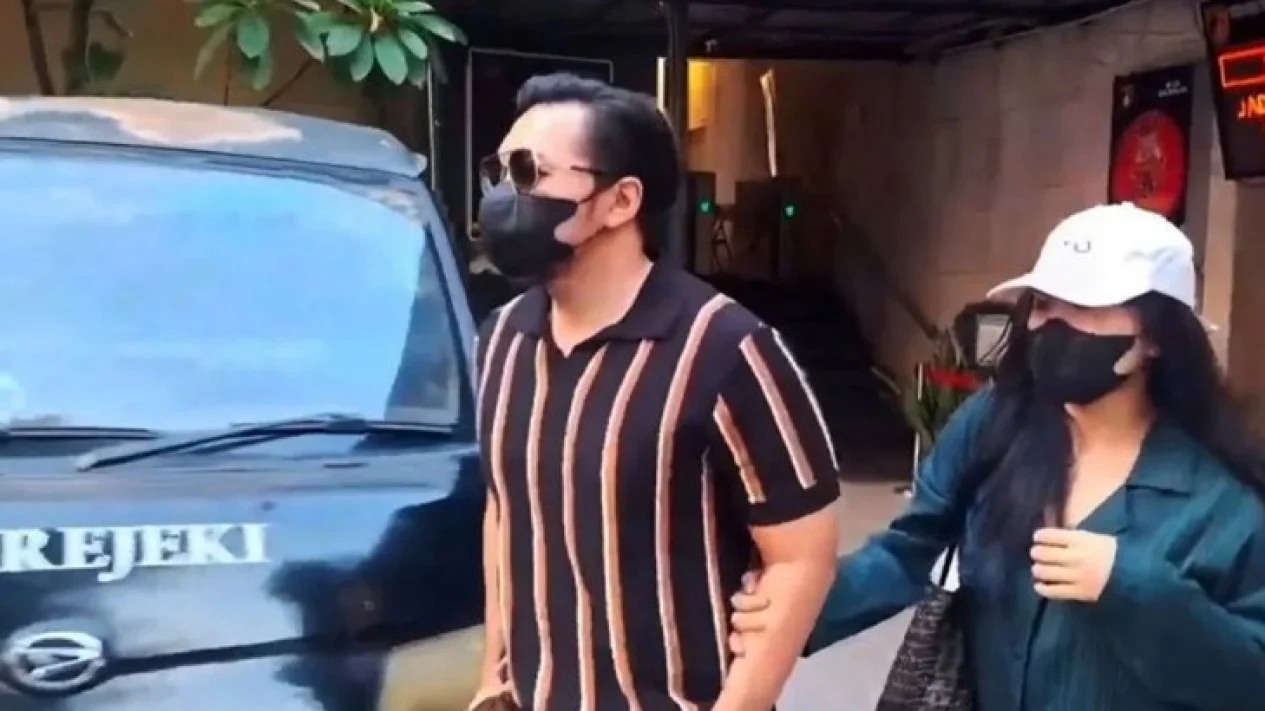 Audrey Davis Pemeran Video