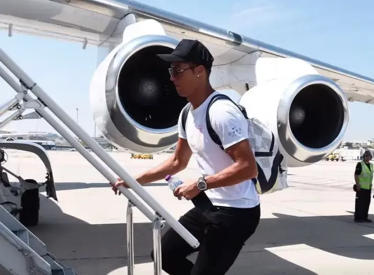 Cristiano Ronaldo Memiliki Jet Gulfstream G650