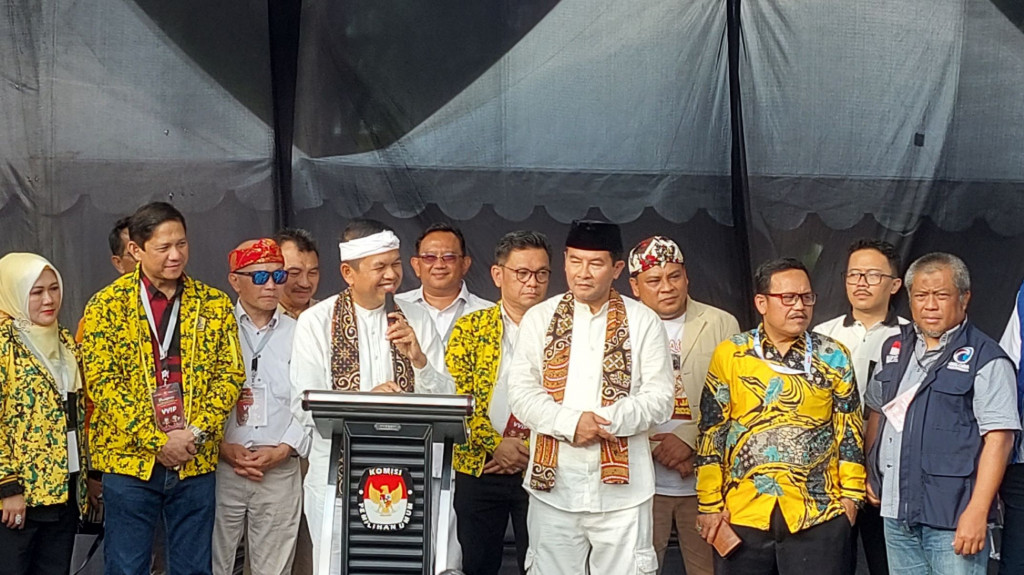 Dedi Mulyadi dan Erwan Setiawan Daftar ke KPU