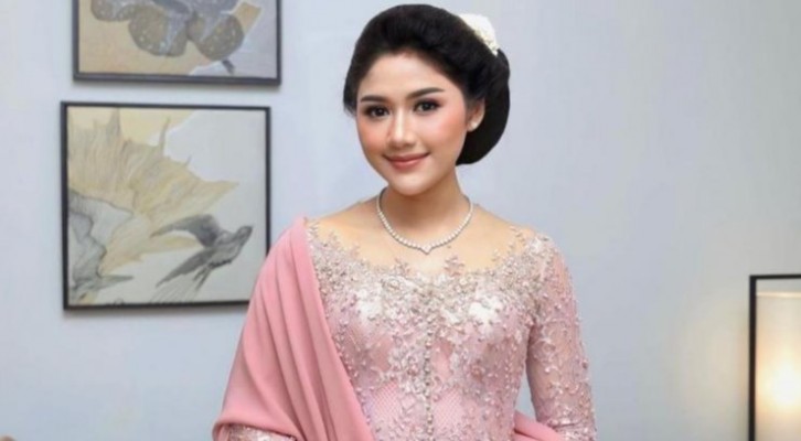 Erina Gudono Bau Ketiak