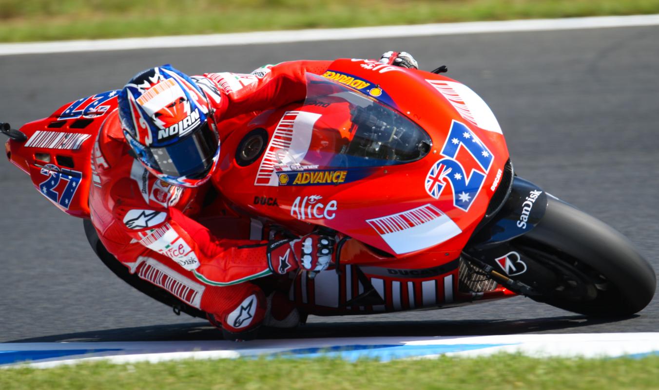 Gaya Balap Casey Stoner