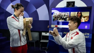 Huang Yaqiong Raih Emas dan Dapat Lamaran