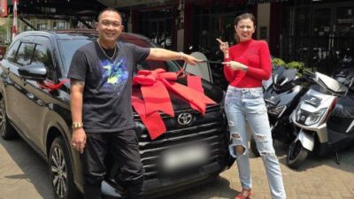 Kimberly Ryder Mobil Baru