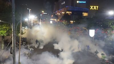 Polda Jawa Tengah Gas Air Mata