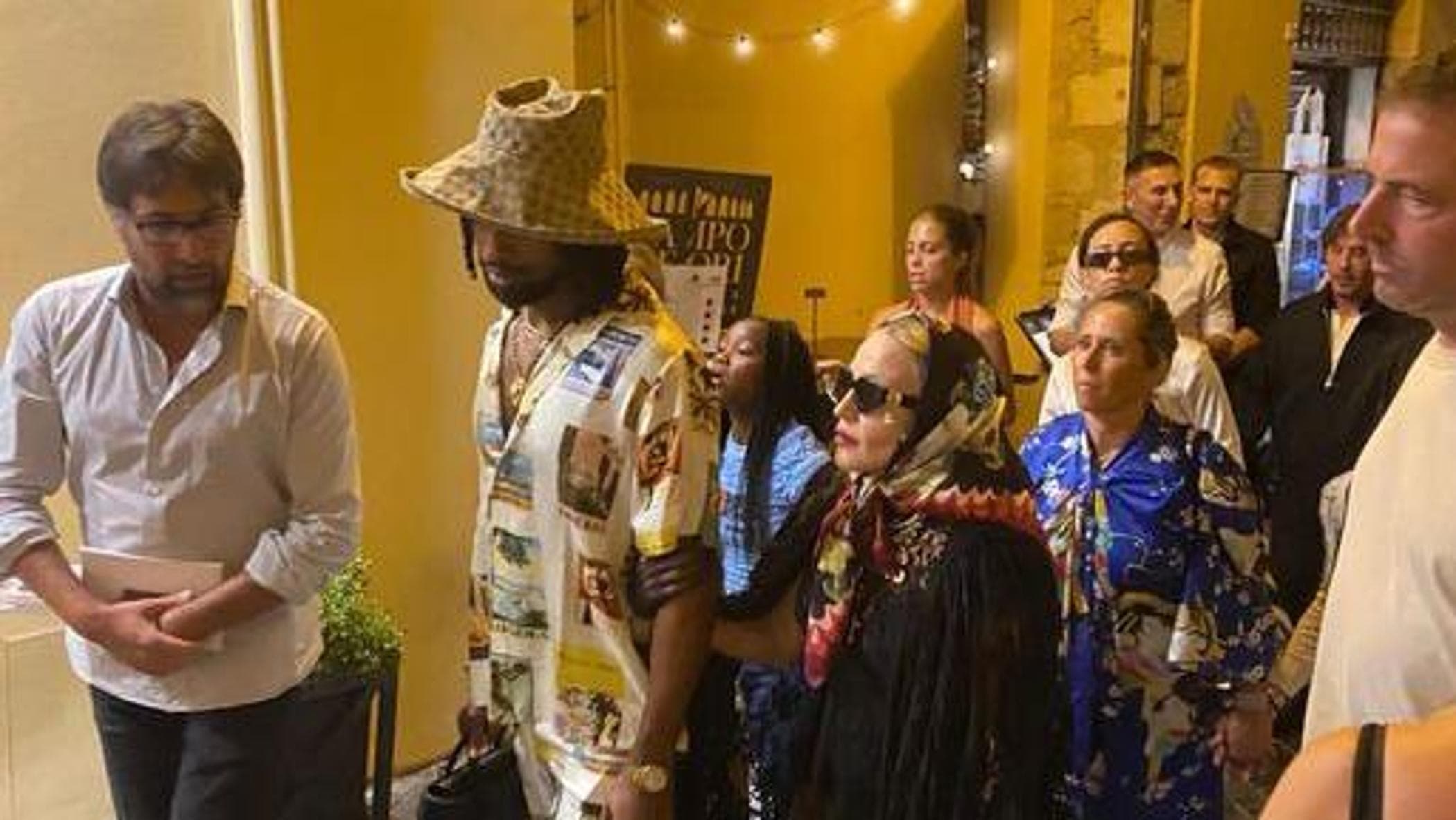Madonna dan Akeem Morris di Terracina Italia