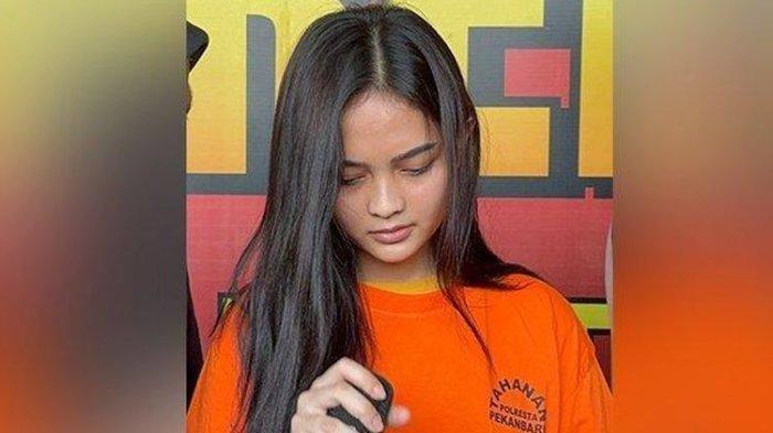 Marisa Putri Dikeluarkan dari Universitas Abdurrab