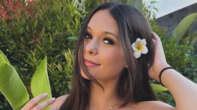 Ria Andrews Menutupi Kehamilan