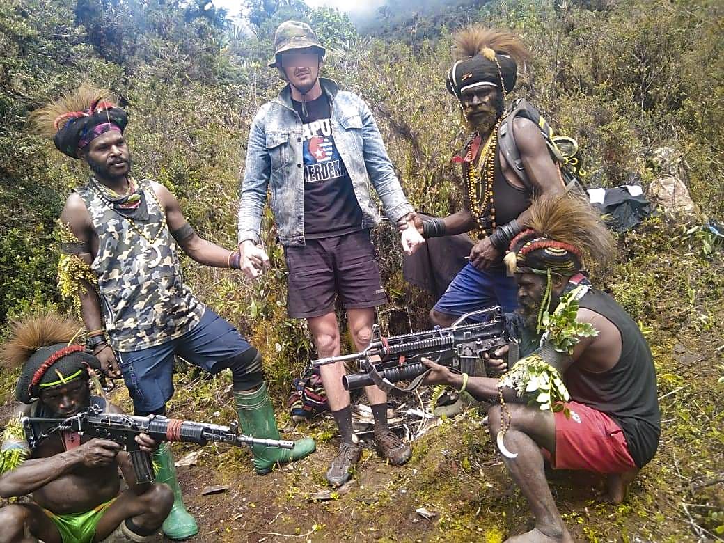 TPNPB-OPM Sandera dan Bunuh Pilot Helikopter di Papua Tengah