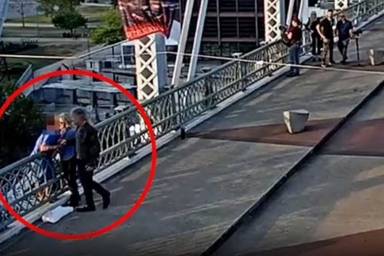 Aksi Heroik Jon Bon Jovi