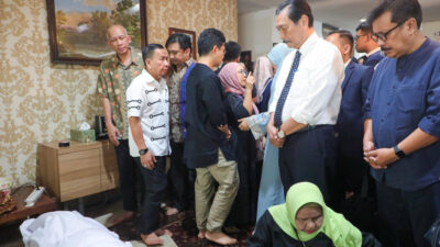 Faisal Basri Meninggal Dunia