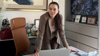 Fitri Salhuteru dan Lolly