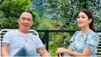 Kisah Inspiratif Jhon LBF dan Istri