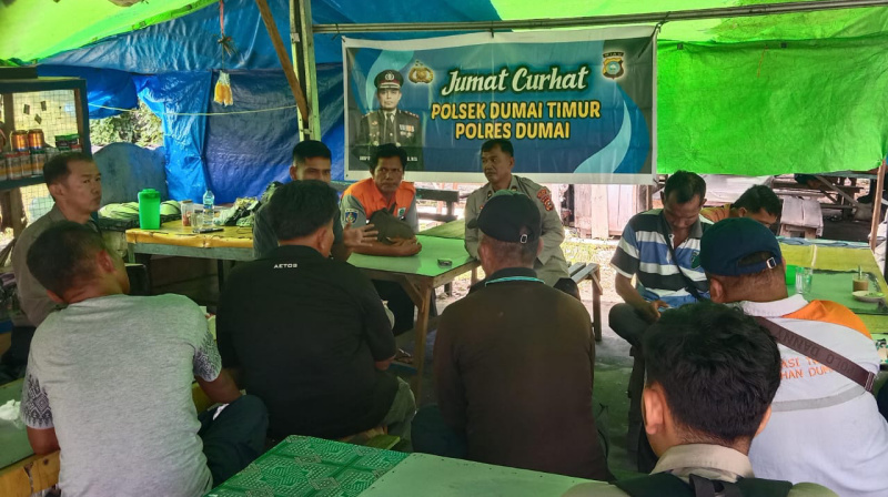 Polsek Dumai Timur Gelar Cooling System Jumat Curhat di Warung Rofina