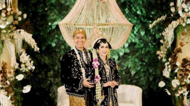 Suami Yasmin Nur