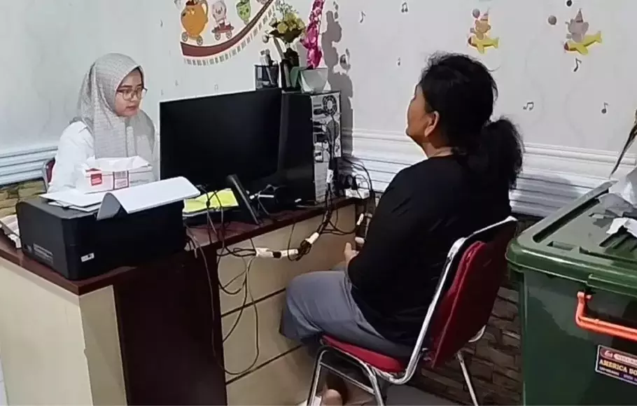 Video Ibu Tega Gagahi Anak Kandung Sendiri di Kuningan