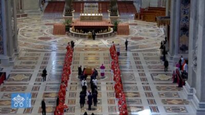 Prosesi Pemakaman Paus Fransiskus di Basilika Santa Maria Maggiore