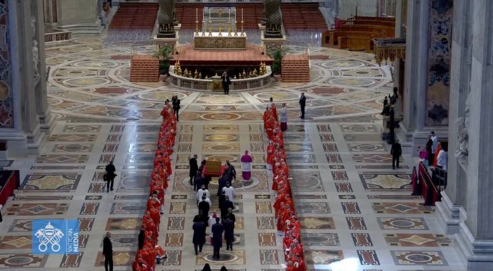 Prosesi Pemakaman Paus Fransiskus di Basilika Santa Maria Maggiore